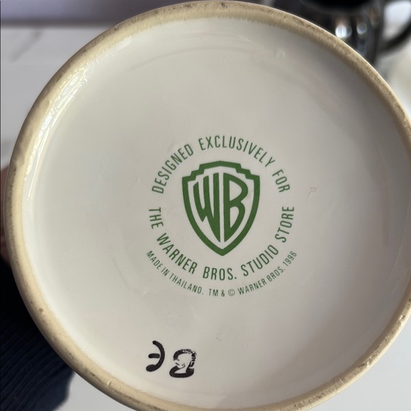 Warner Bros White and Green Bugs Bunny Mug golf themed - Picture 3 of 6